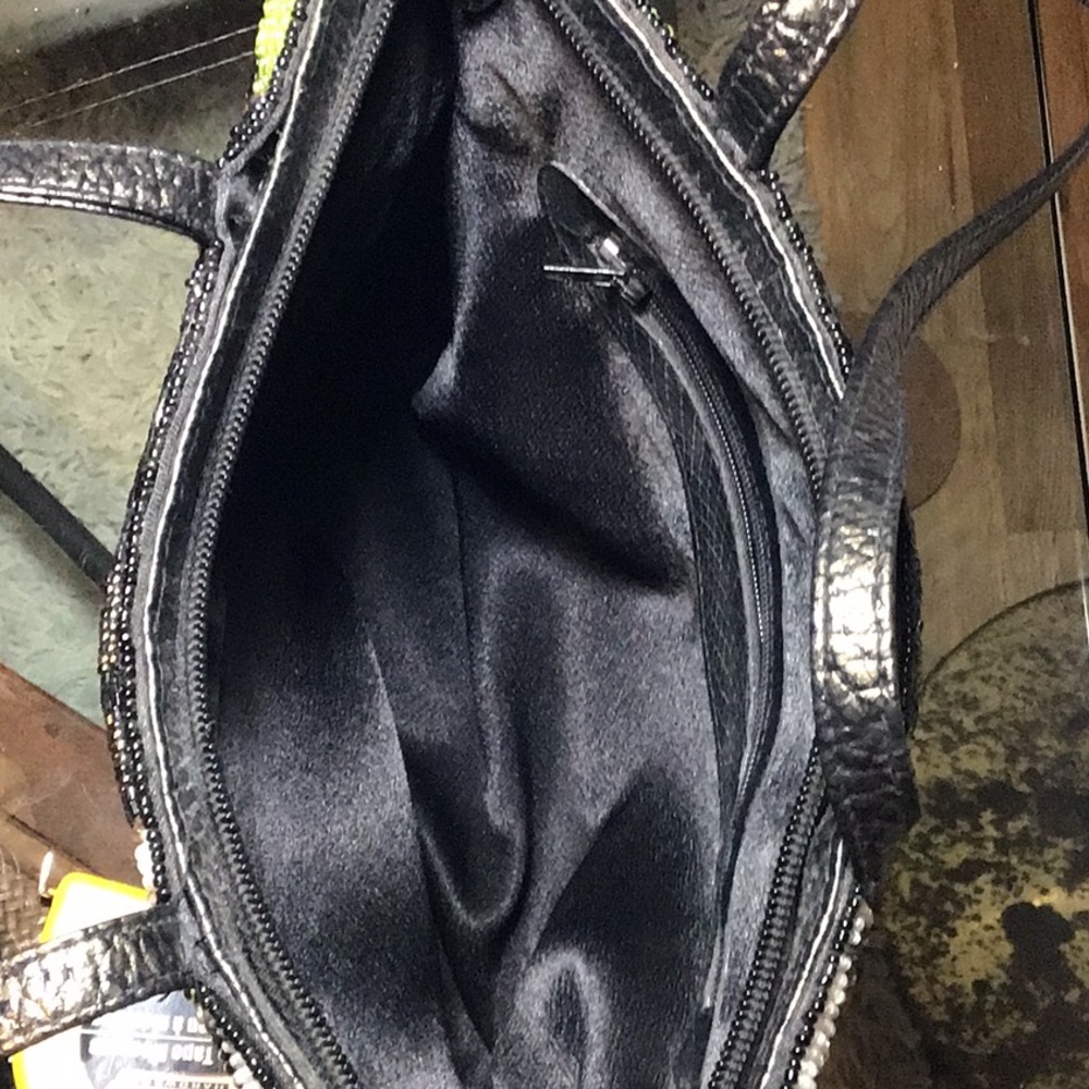 Purse - Picture 4 of 4